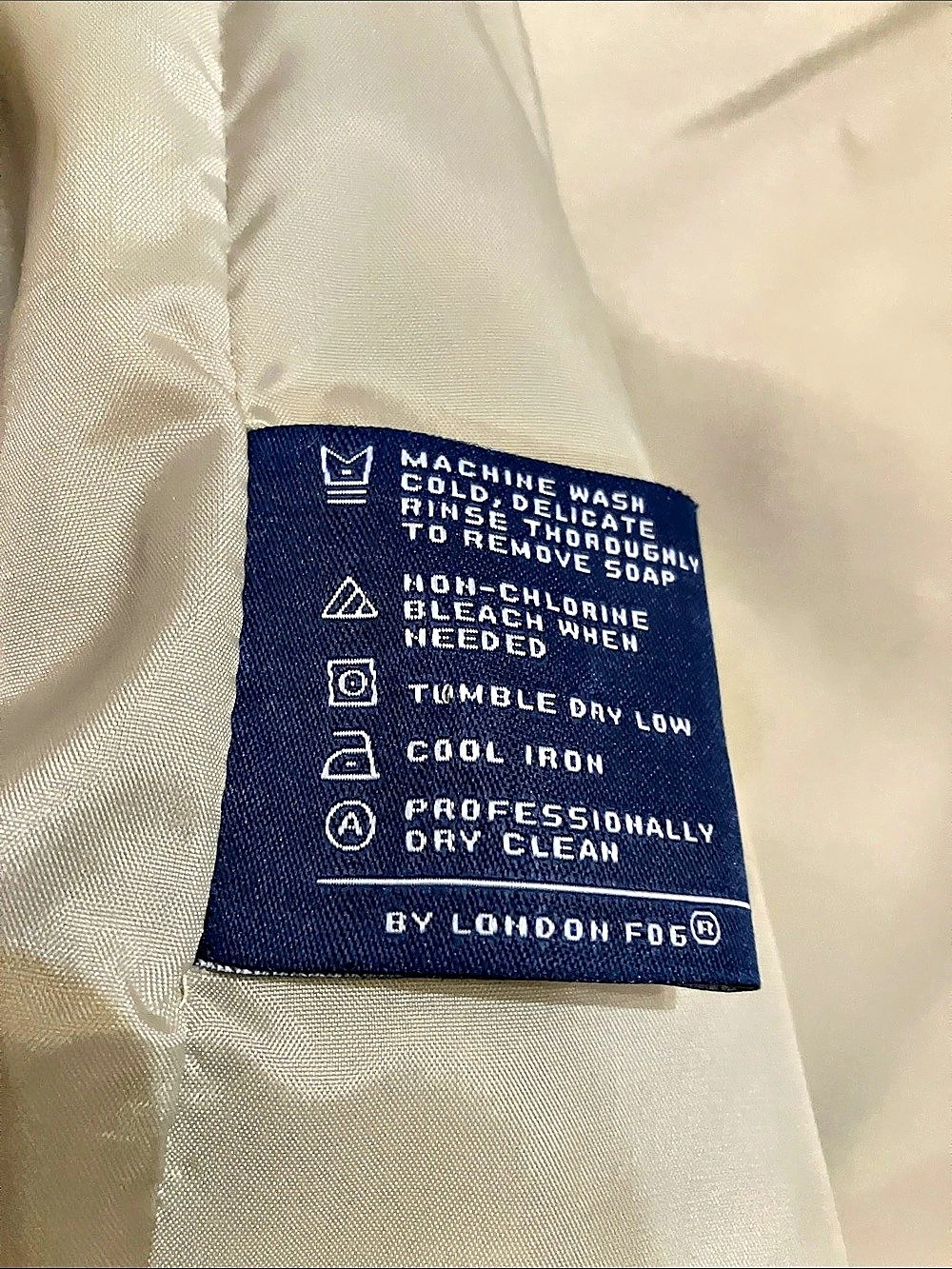 London Fog Limited Edition Hooded Utility Jacket in Cream Size Medium - Picture 4 of 9